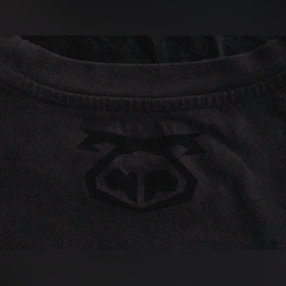 PreLoved Nasty Pig Grey Sleeveless Tank - Size Small -  Side Seam Open apx 2” - Picture 4 of 5